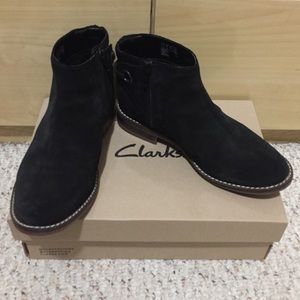 Clarks camzin bow ankle boots